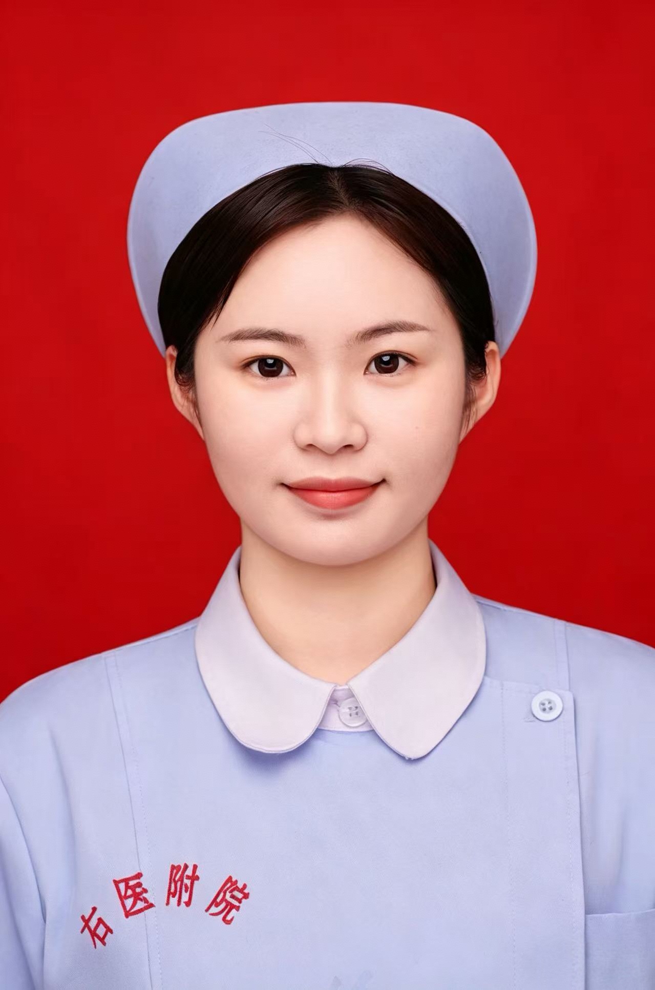 覃彩恋