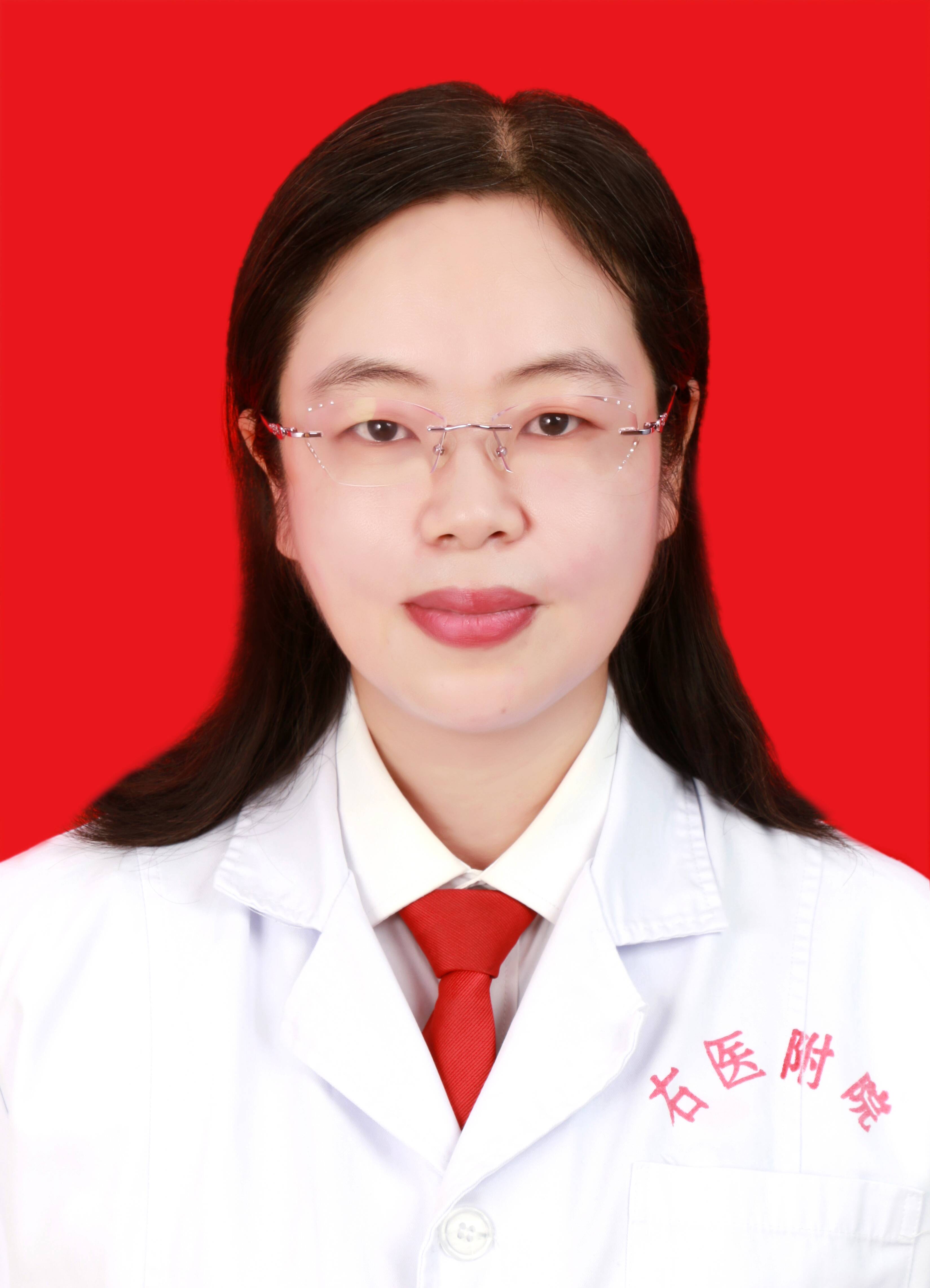邓巧莹