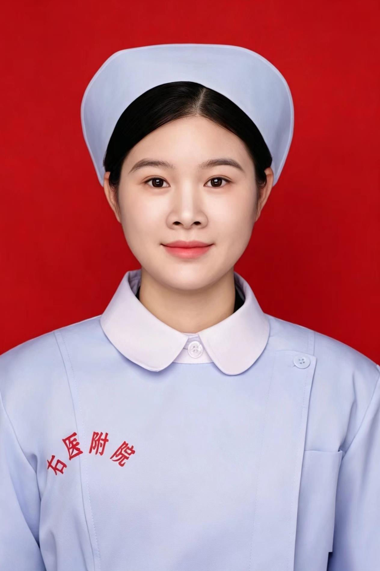 陆莉蓉